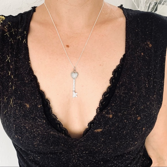 New Heart Key Crystal Sterling Pendant Necklace - Picture 4 of 10